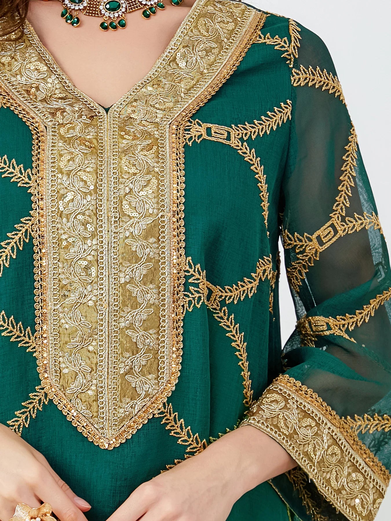 Détails Broderie Caftan Vert Royal - Mode Caftan