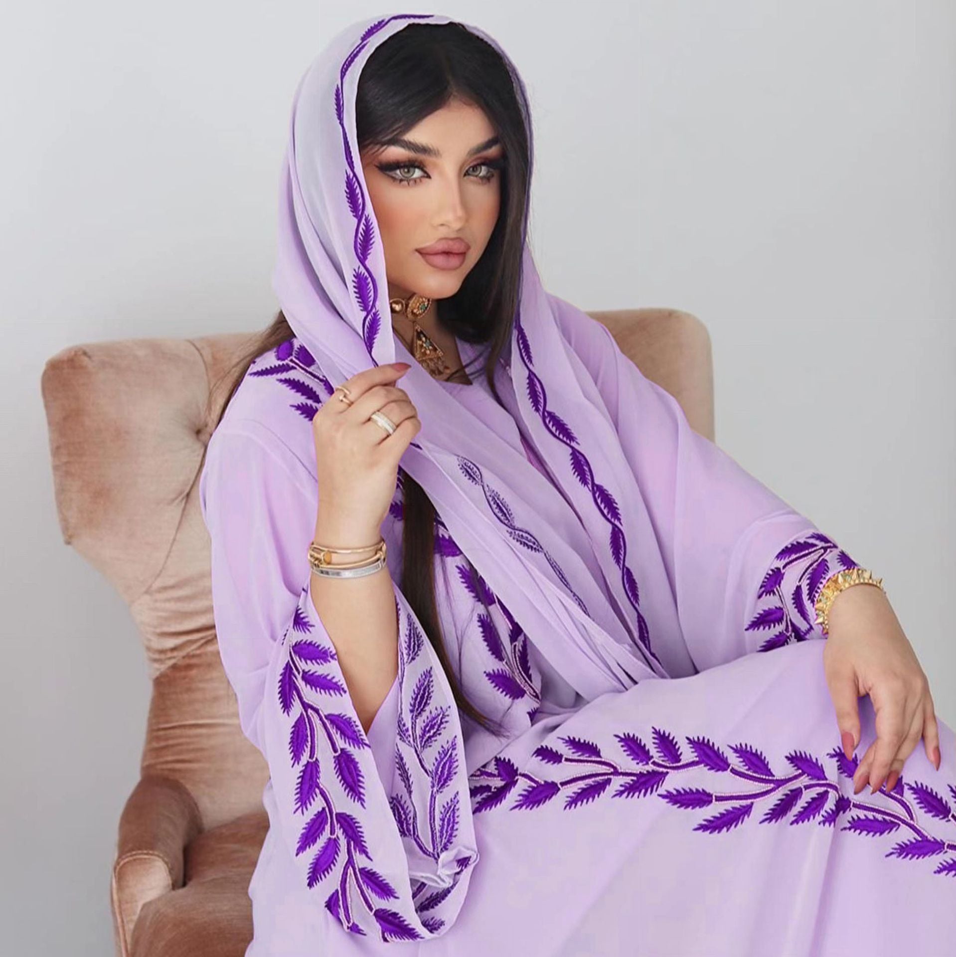 Détail Caftan Violet - Mode Caftan